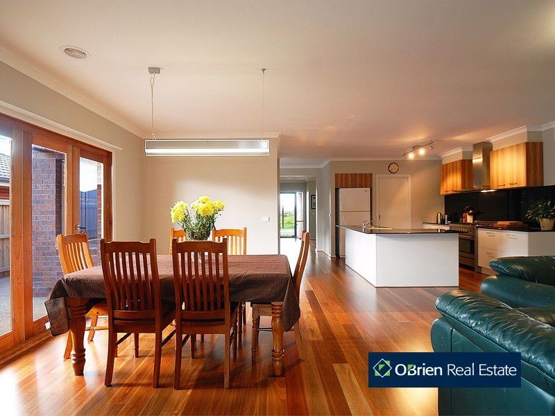 17 Donohue Street, Cranbourne East VIC 3977