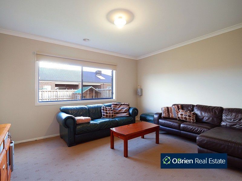 17 Donohue Street, Cranbourne East VIC 3977