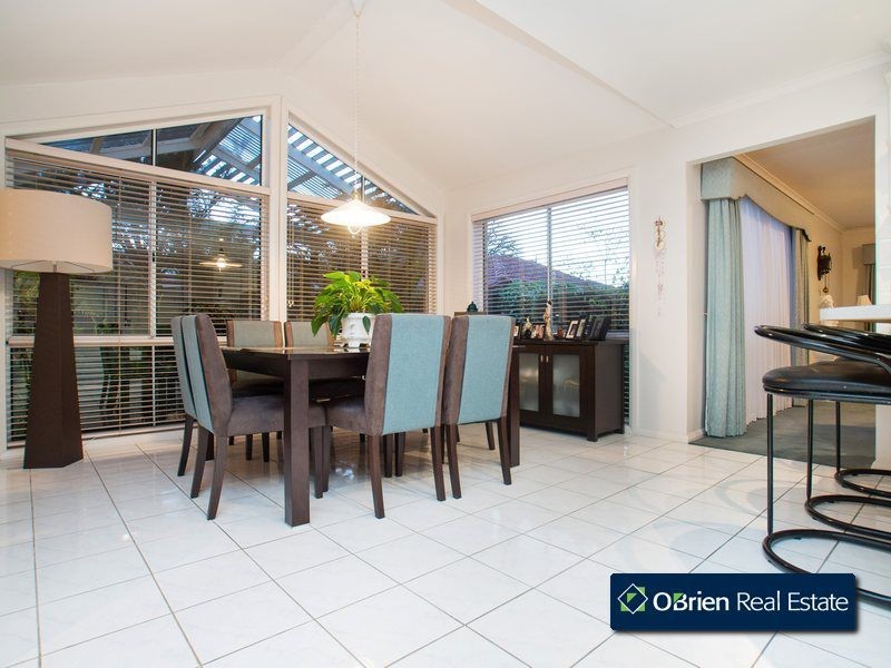23 Newman Court, Berwick VIC 3806