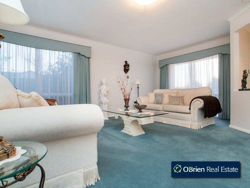 23 Newman Court, Berwick VIC 3806