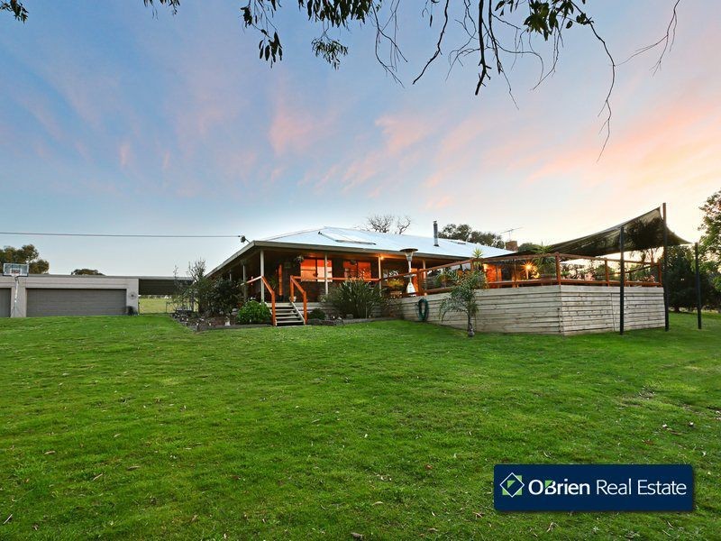 14 Mountain Flat Road, Narre Warren East VIC 3804