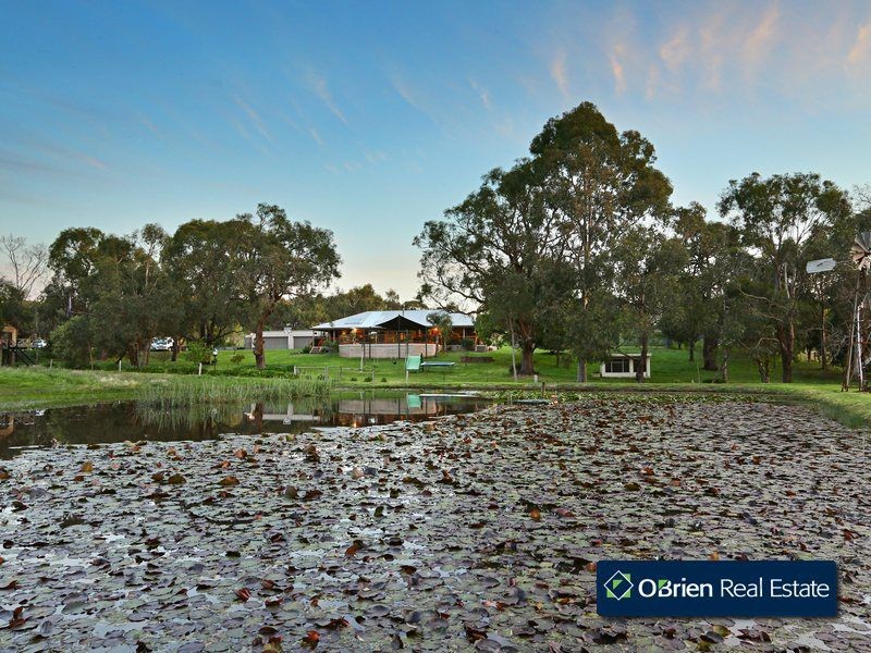 14 Mountain Flat Road, Narre Warren East VIC 3804