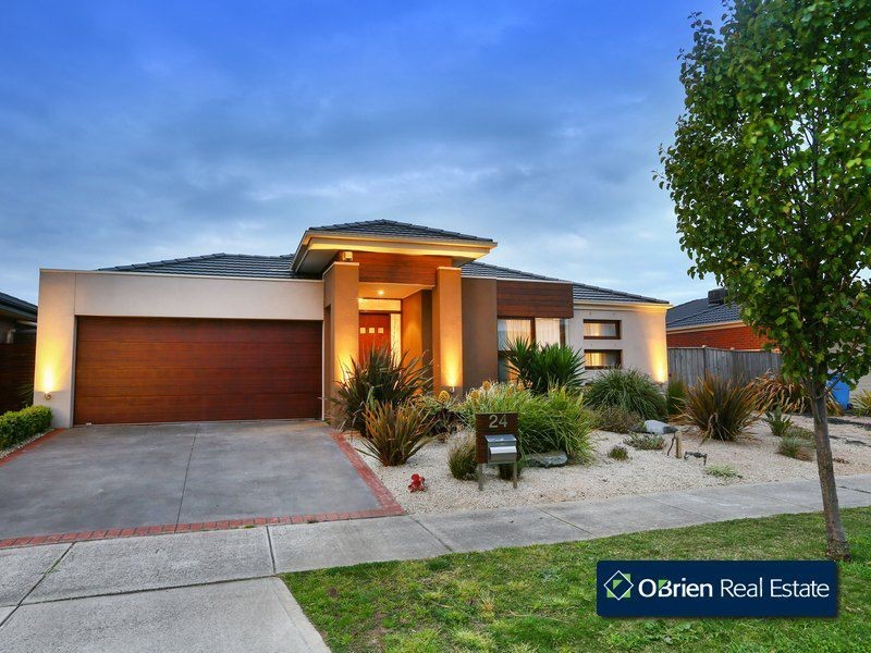 24 Skipperstone Glen, Narre Warren South VIC 3805