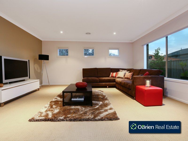 24 Skipperstone Glen, Narre Warren South VIC 3805