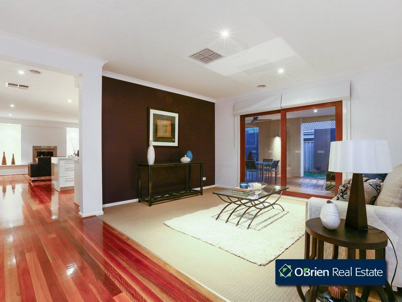 24 Skipperstone Glen, Narre Warren South VIC 3805