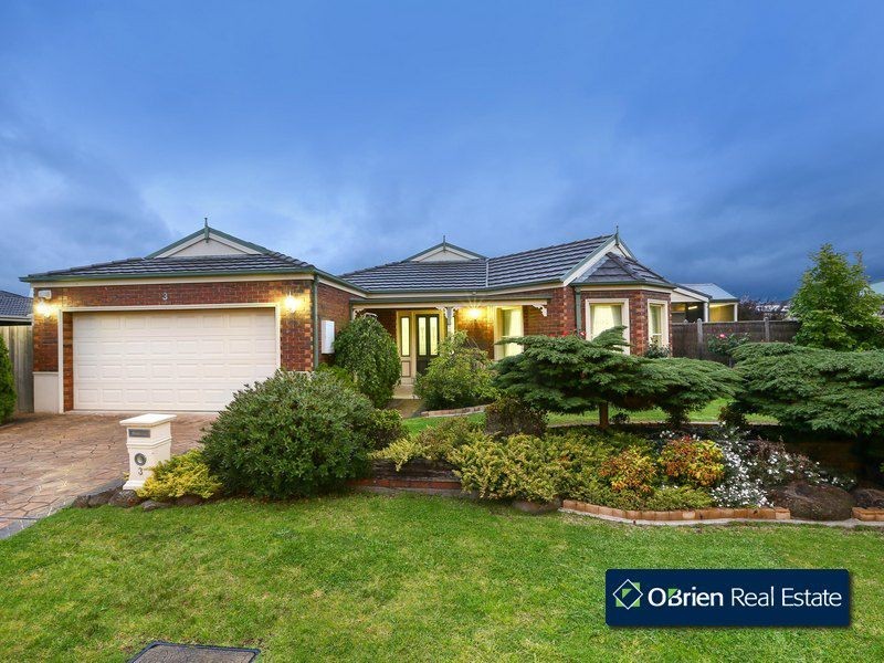 3 Atlanta Glen, Cranbourne VIC 3977