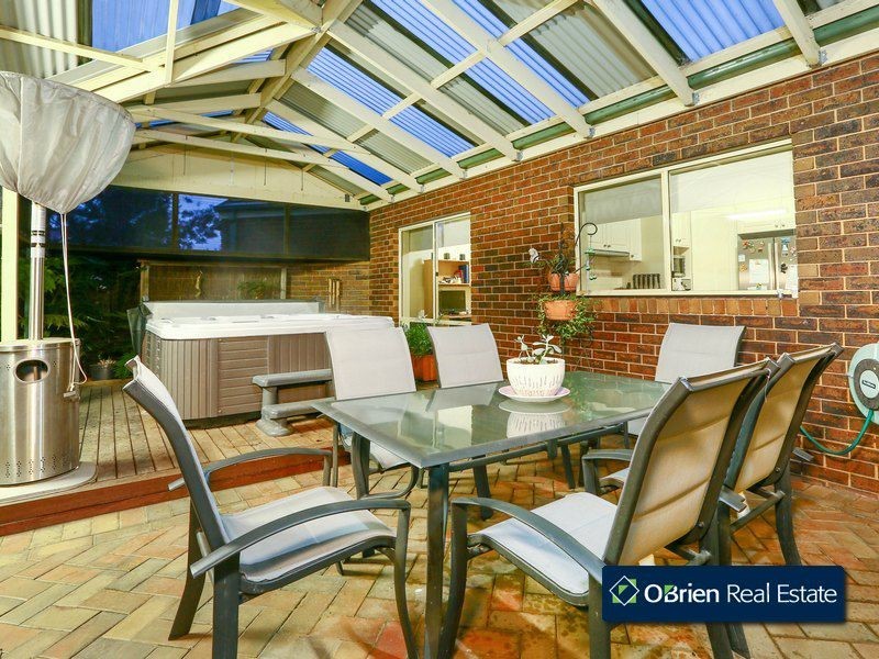 3 Atlanta Glen, Cranbourne VIC 3977