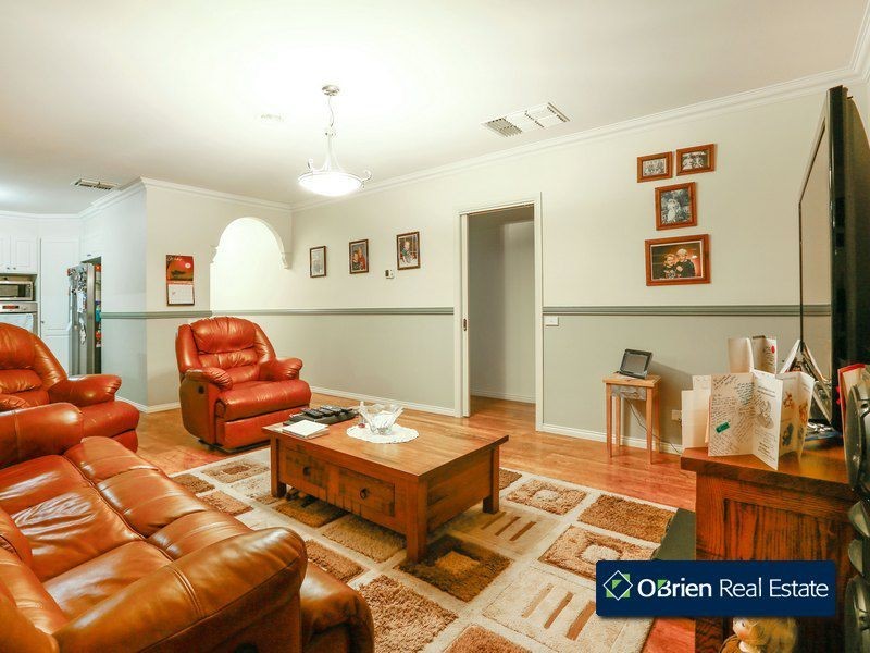 3 Atlanta Glen, Cranbourne VIC 3977