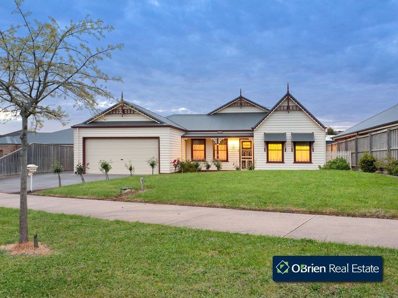 17 Beaconhill Drive, Beaconsfield VIC 3807