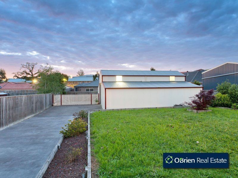17 Beaconhill Drive, Beaconsfield VIC 3807