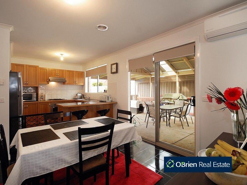 8 Faith Court, Cranbourne VIC 3977