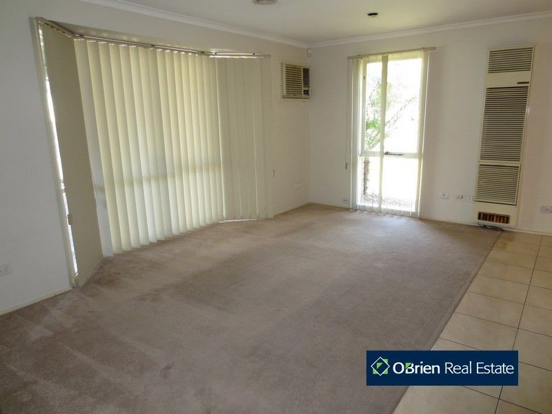 29 Wentworth Street, Cranbourne North VIC 3977