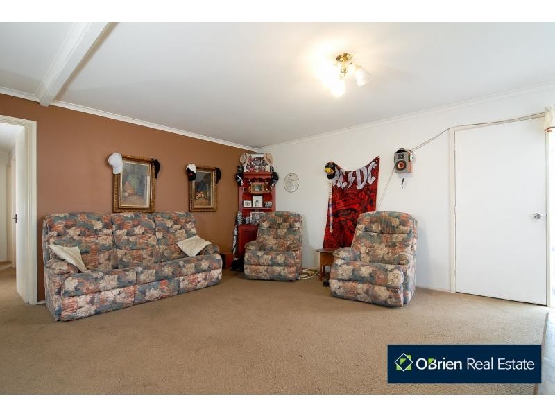21 Damian Court, Cranbourne VIC 3977