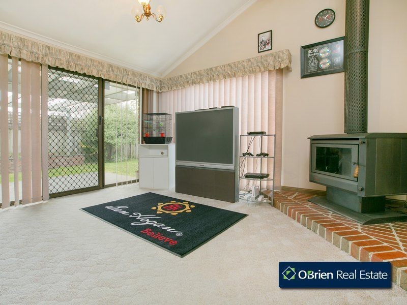 8 Ainsleigh Court, Narre Warren VIC 3805