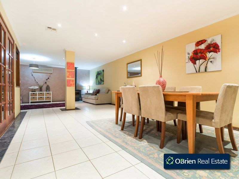 8 Ferncroft Court, Berwick VIC 3806