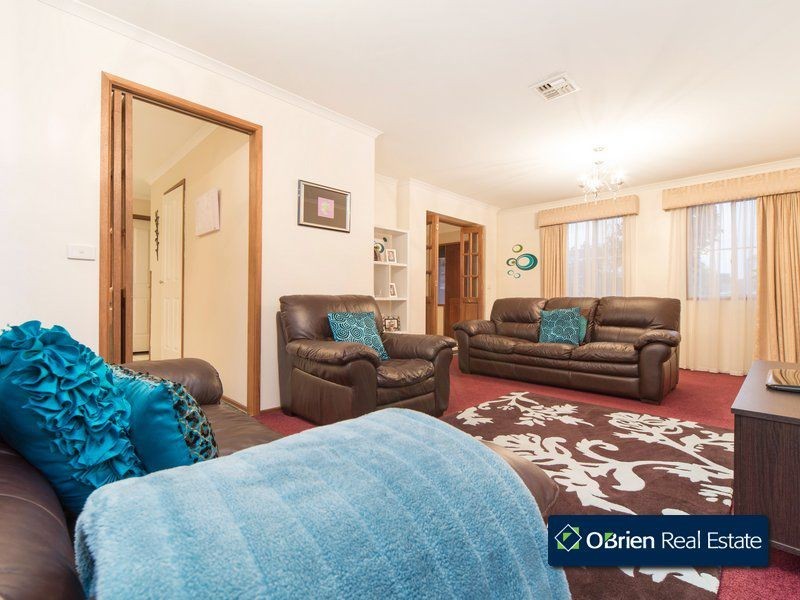 8 Ferncroft Court, Berwick VIC 3806