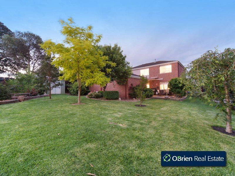 8 Ferncroft Court, Berwick VIC 3806