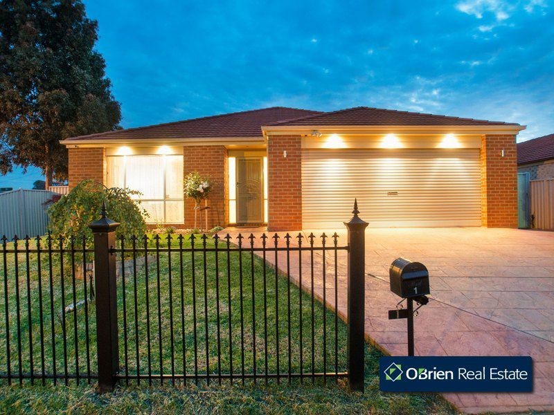 1 Ashbrook Way, Cranbourne VIC 3977