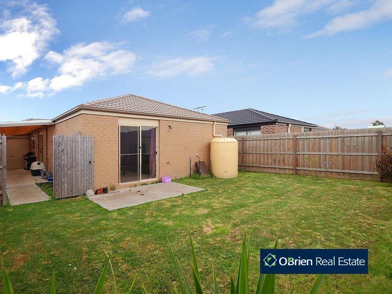 69 Calais Circuit, Cranbourne VIC 3977