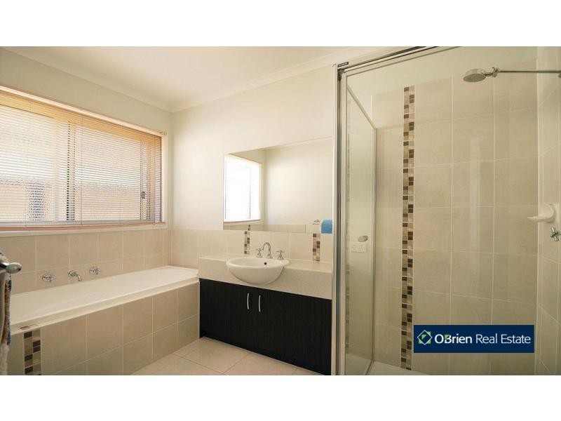 3 Amstel Mews, Cranbourne VIC 3977