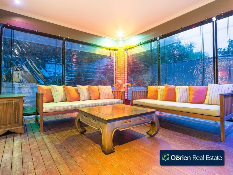 64 Fairholme Boulevard, Berwick VIC 3806