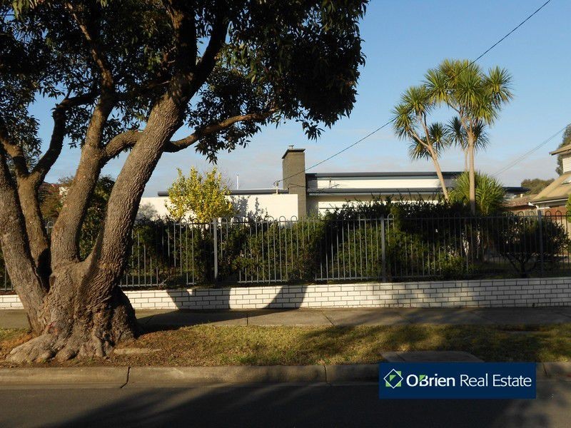 36 Sweeney Drive, Narre Warren VIC 3805