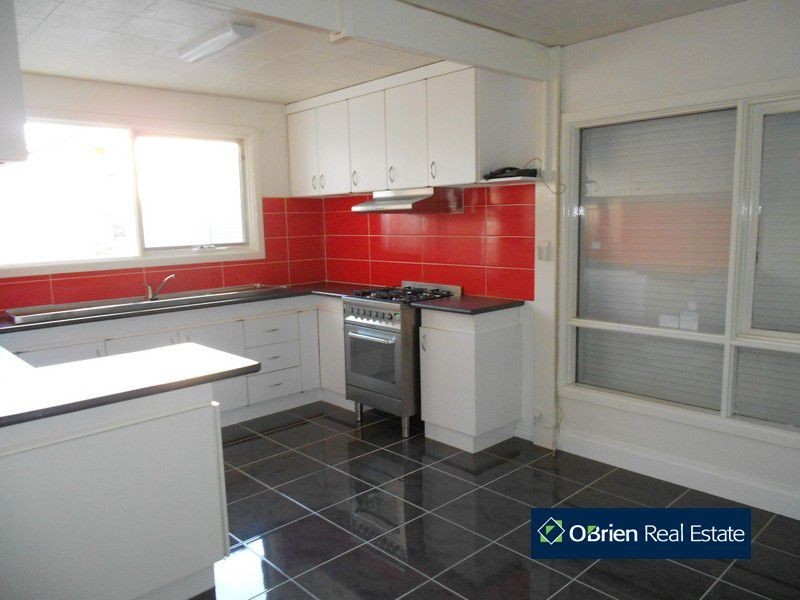 36 Sweeney Drive, Narre Warren VIC 3805