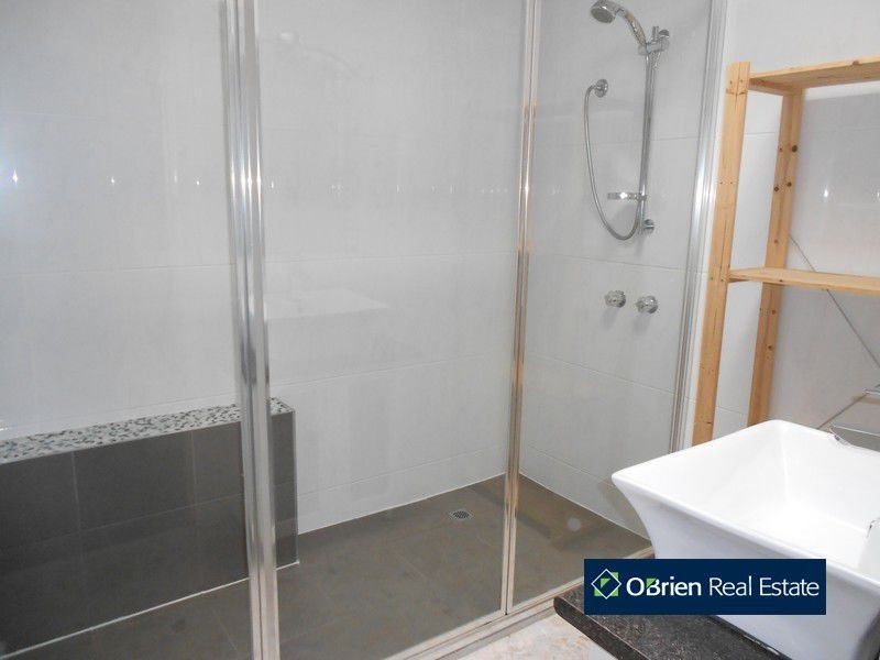 36 Sweeney Drive, Narre Warren VIC 3805