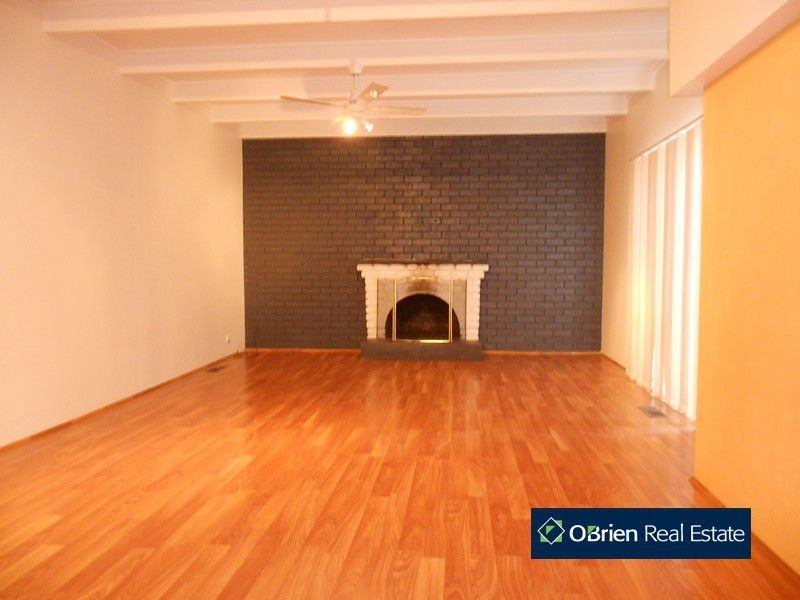 36 Sweeney Drive, Narre Warren VIC 3805