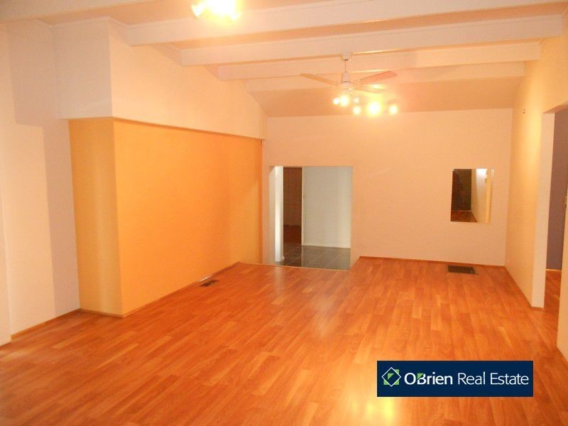 36 Sweeney Drive, Narre Warren VIC 3805