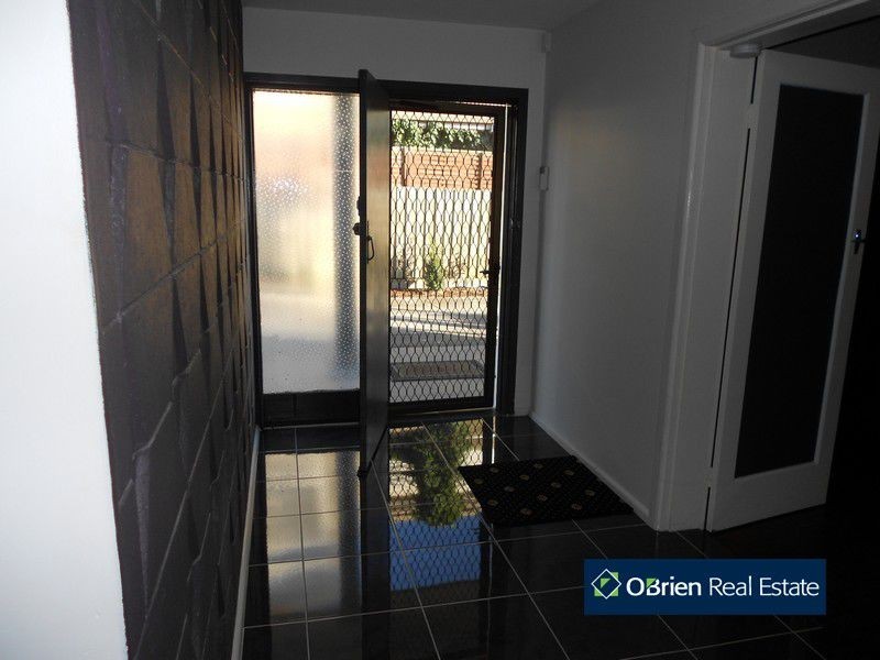 36 Sweeney Drive, Narre Warren VIC 3805