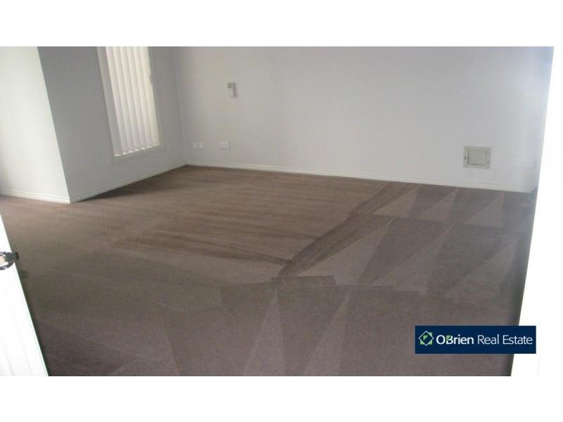 6 Stringybark Circuit, Pakenham VIC 3810