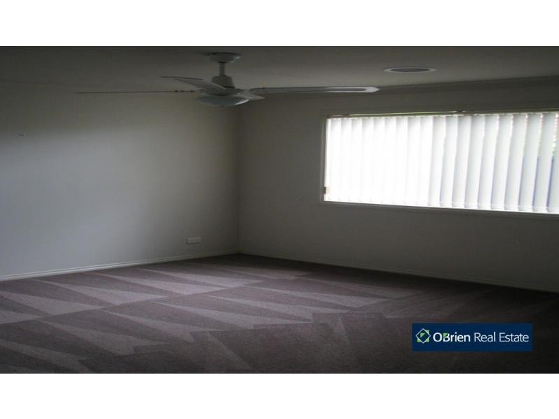 6 Stringybark Circuit, Pakenham VIC 3810