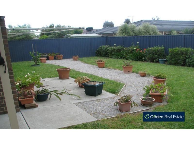 6 Stringybark Circuit, Pakenham VIC 3810