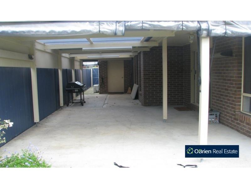 6 Stringybark Circuit, Pakenham VIC 3810