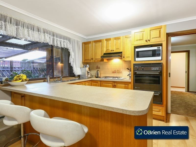 4 South Anderson Court, Cranbourne VIC 3977