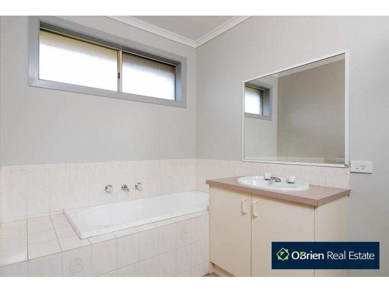 14A Tomasetti Crescent, Narre Warren VIC 3805