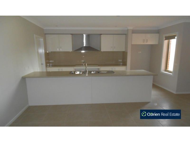 24 Majestic Drive, Officer VIC 3809