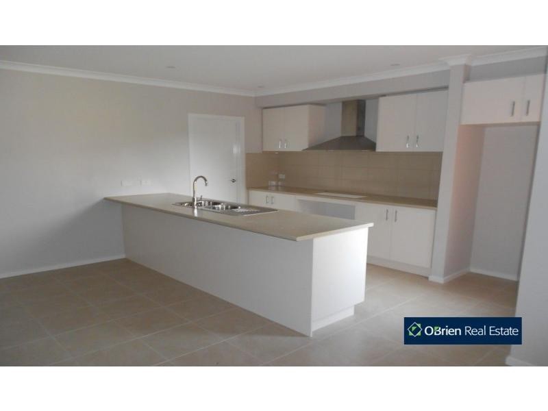 24 Majestic Drive, Officer VIC 3809