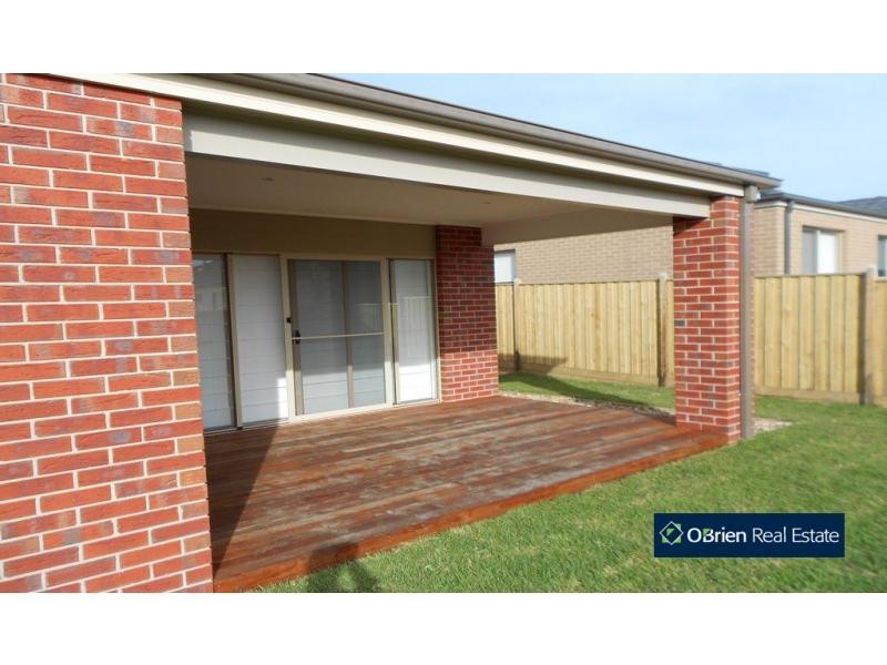 24 Majestic Drive, Officer VIC 3809