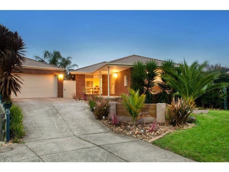 5 Kinta Close, Berwick VIC 3806
