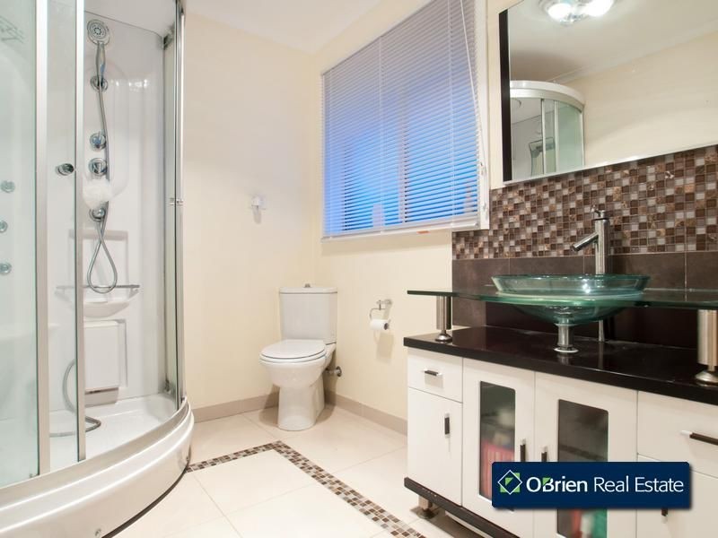 5 Kinta Close, Berwick VIC 3806