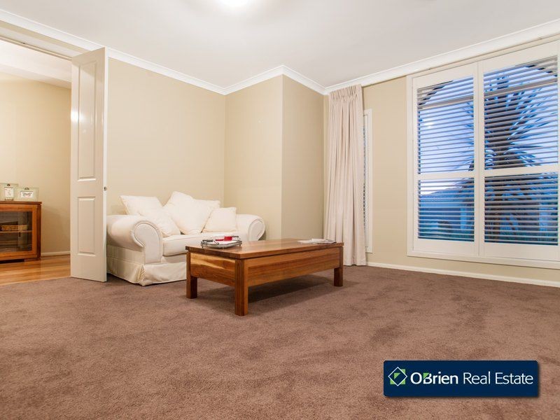 22 Bernly Boulevard, Berwick VIC 3806