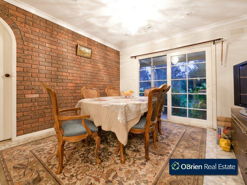 24 Bakers Road, Clyde VIC 3978