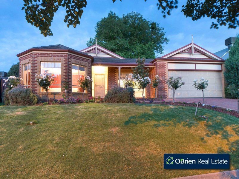 4 Fairholme Boulevard, Berwick VIC 3806