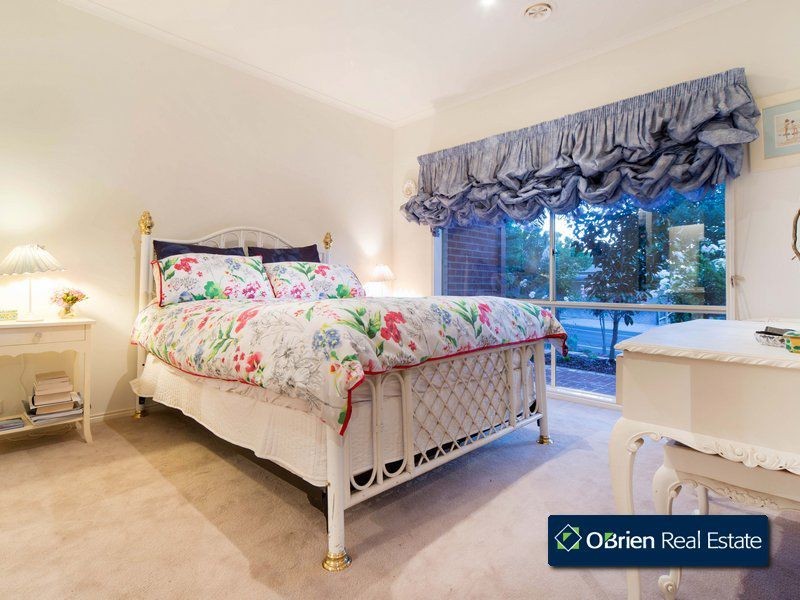 4 Fairholme Boulevard, Berwick VIC 3806