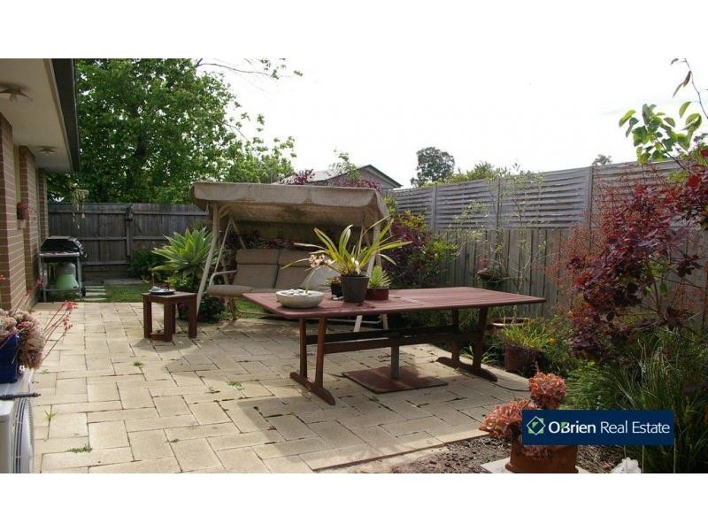 2/34 Clarence Road, Wantirna VIC 3152