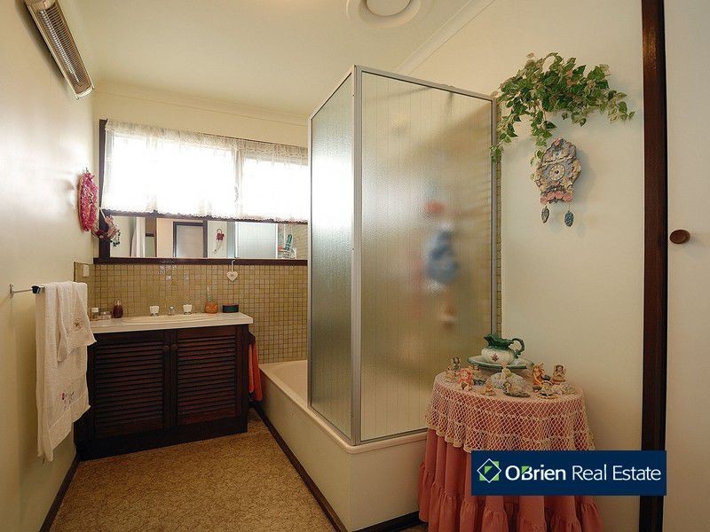 1/7 Pinewood Drive, Hastings VIC 3915