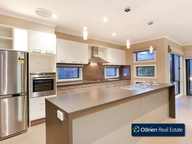 4 Monarch Road, Berwick VIC 3806