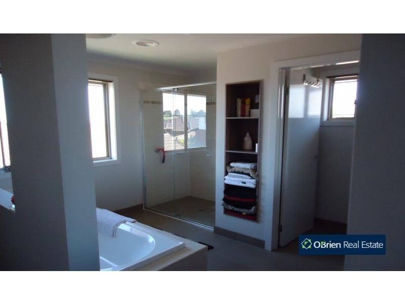 55 Premier Drive, Berwick VIC 3806